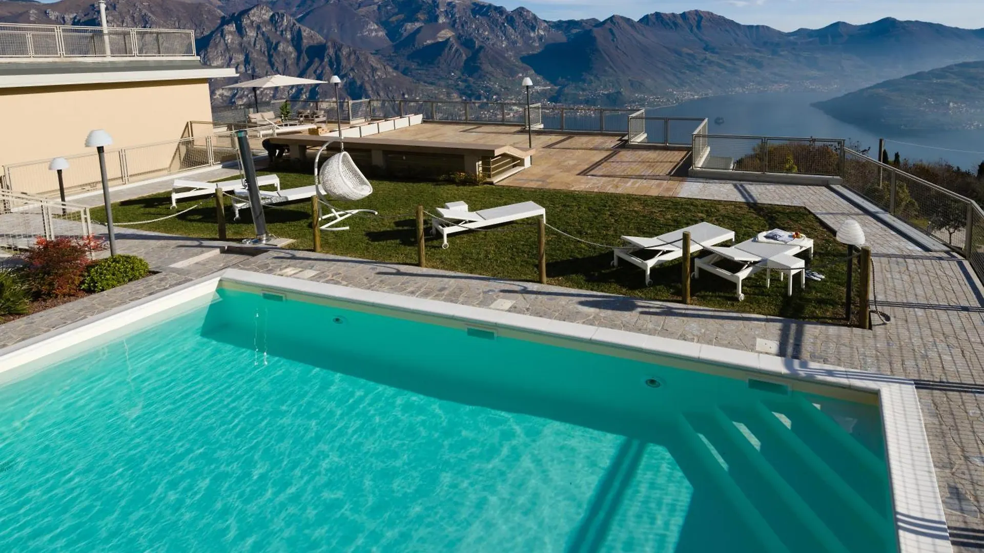 Terrazza A Lago - Condo Modern Two-Storey Flat With Pool And Terrace Parzanica 0*,  Olaszország