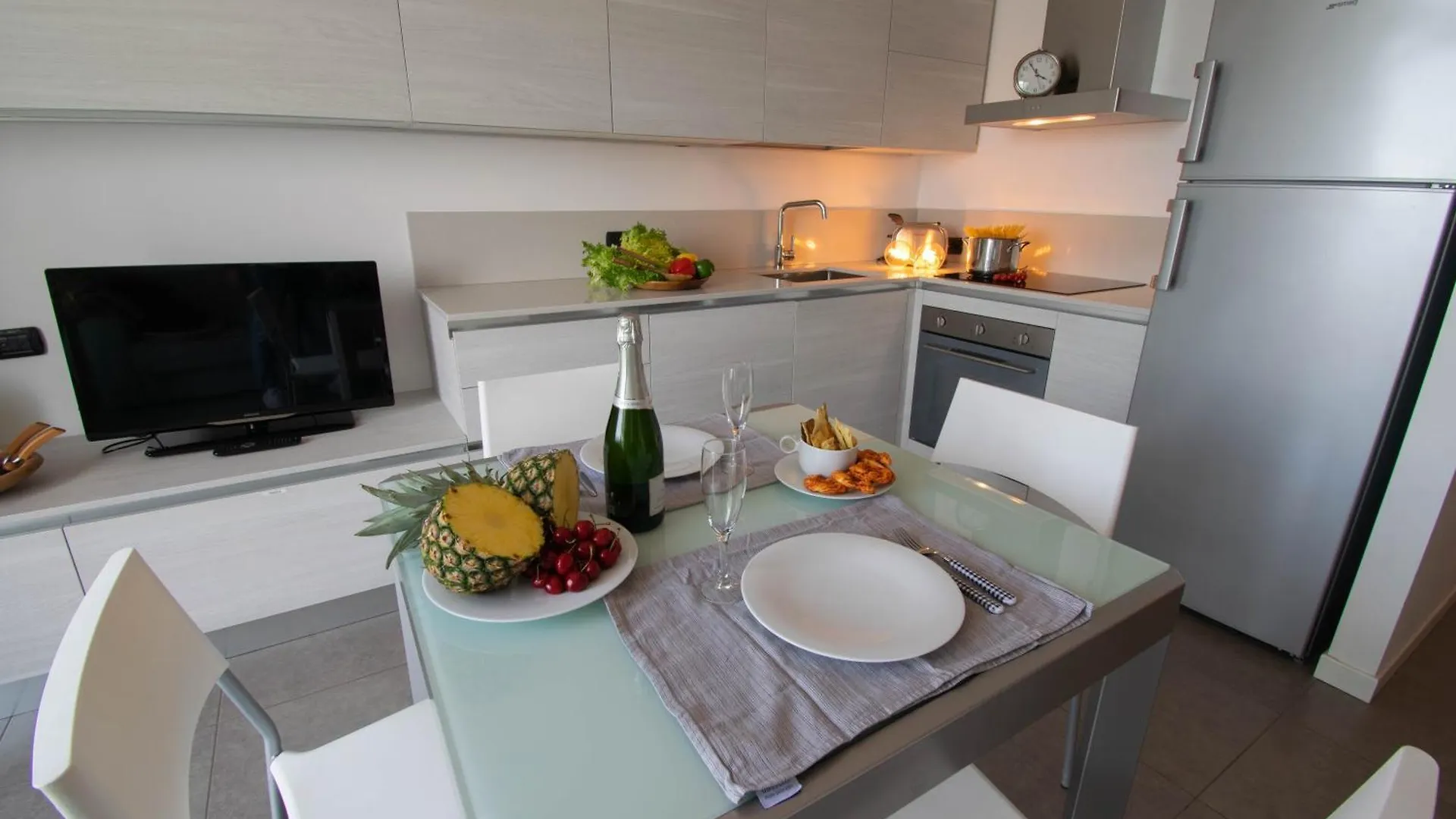 Terrazza A Lago - Condo Modern Two-Storey Flat With Pool And Terrace Parzanica
